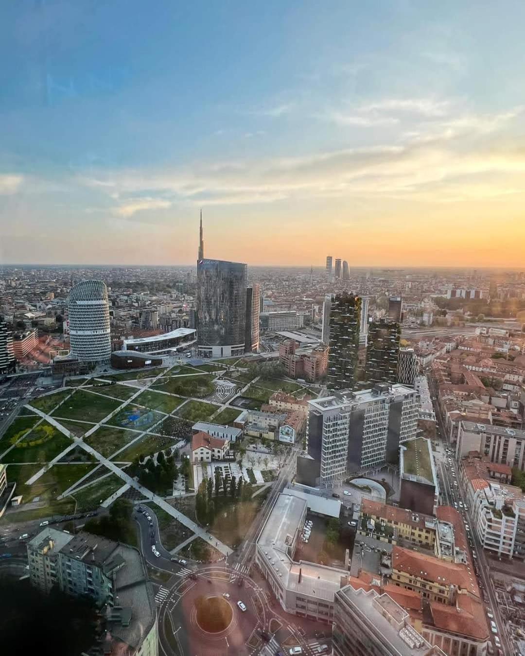 Milano Isola - Bright 2-Room Apartment With Balcony Buitenkant foto